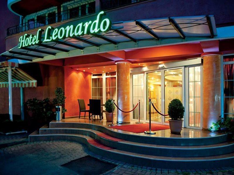 Leonardo Hotel Skopje Bagian luar foto