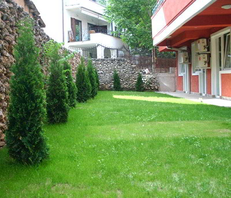Leonardo Hotel Skopje Bagian luar foto