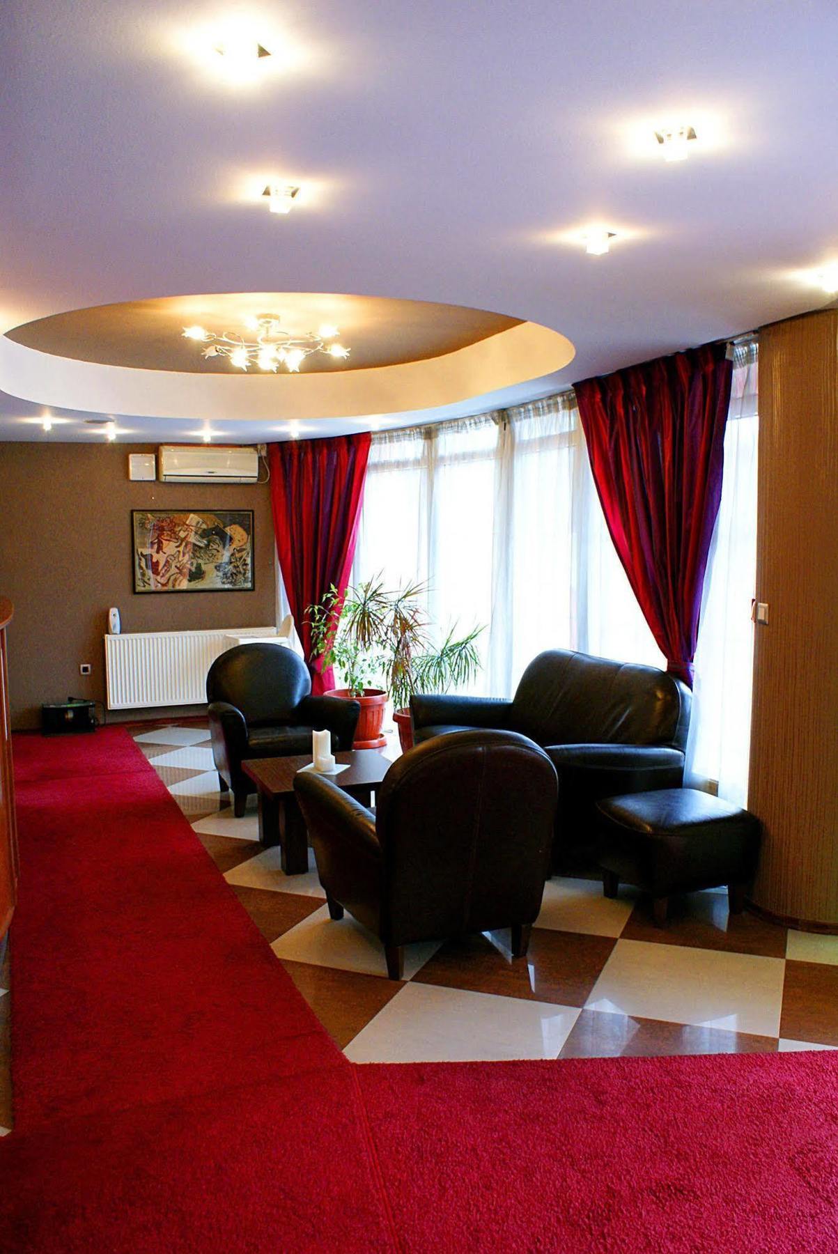 Leonardo Hotel Skopje Bagian luar foto