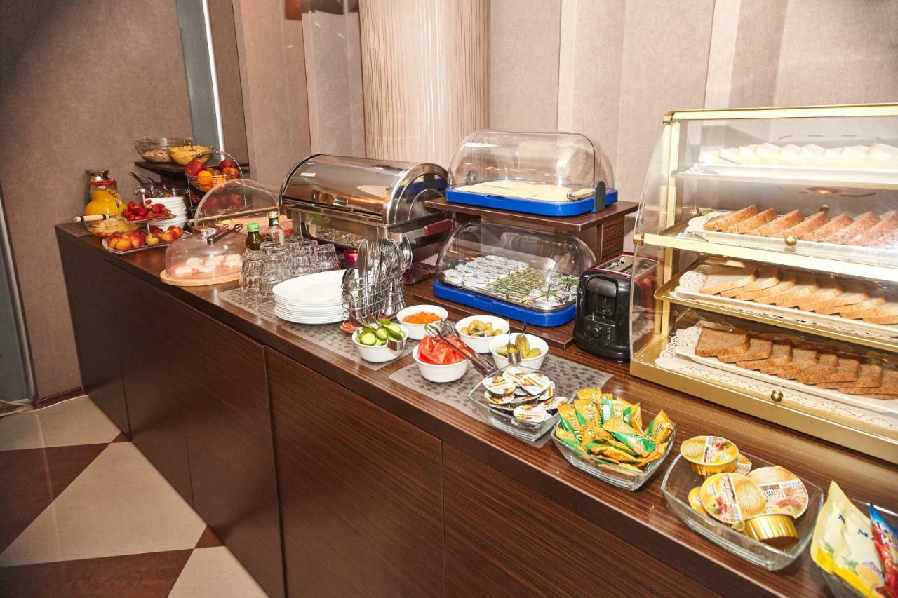 Leonardo Hotel Skopje Bagian luar foto
